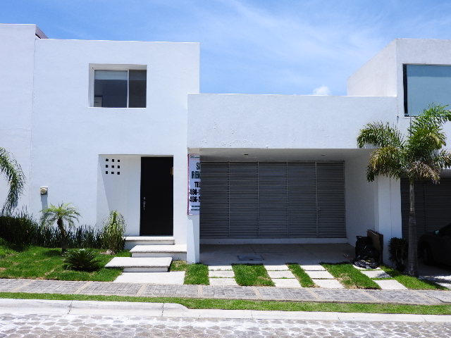 Casa en renta Fracc. Parque de la Plata, Lomas de Angelopolis II, San Andrés Cholula, Puebla